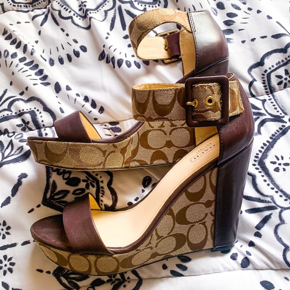 Coach Heels - Picture 3 of 4